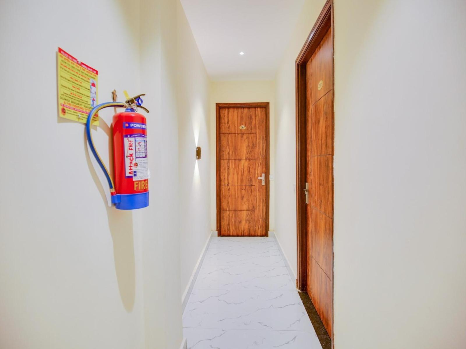 Hotel Holiday First 300 Meter From Golden Temple Amritsar Extérieur photo
