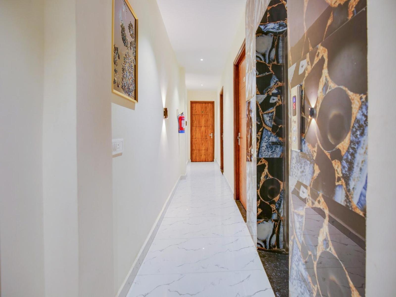 Hotel Holiday First 300 Meter From Golden Temple Amritsar Extérieur photo