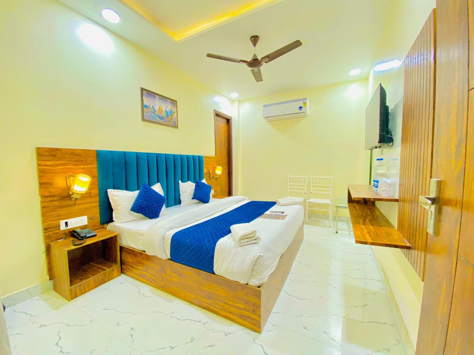 Hotel Holiday First 300 Meter From Golden Temple Amritsar Extérieur photo